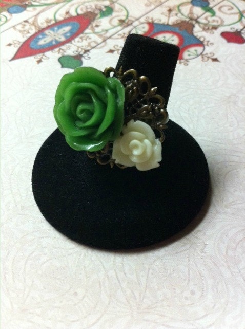 Dual Rose Ring (Holiday Edition)