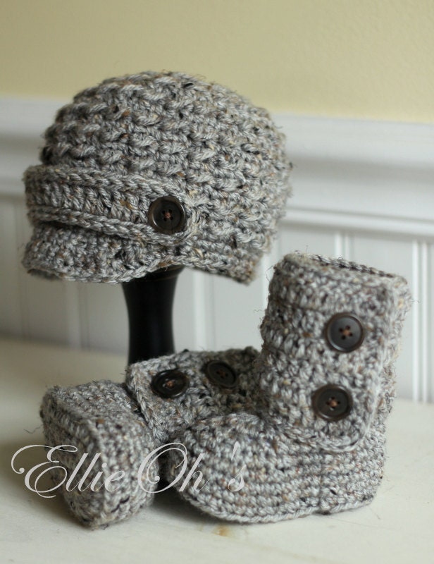 EllieOh's - Newborn Gift Set, cozy booties and newsboy hat