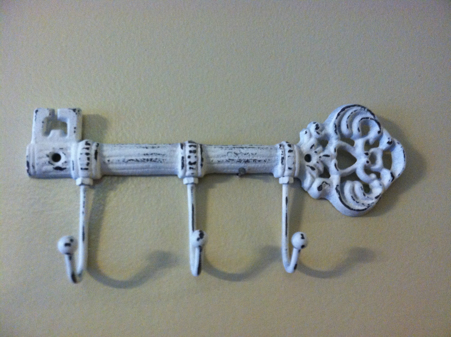 Treasury Item - Key Holder, Shabby Chic Key Holder, HArdWAre IS inCLUdeD