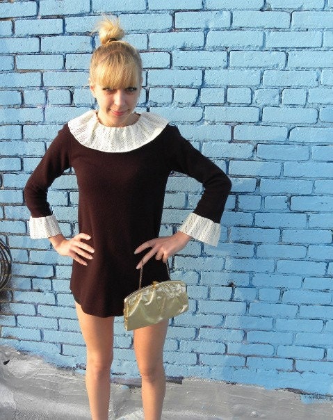 Vintage 60s Mod Shift Dress Long Sleeve Brown with White Lace Trim XS