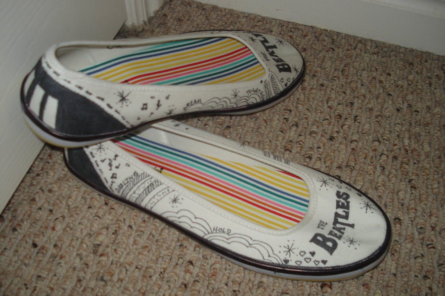 Black and White Beatles shows for girls size 10
