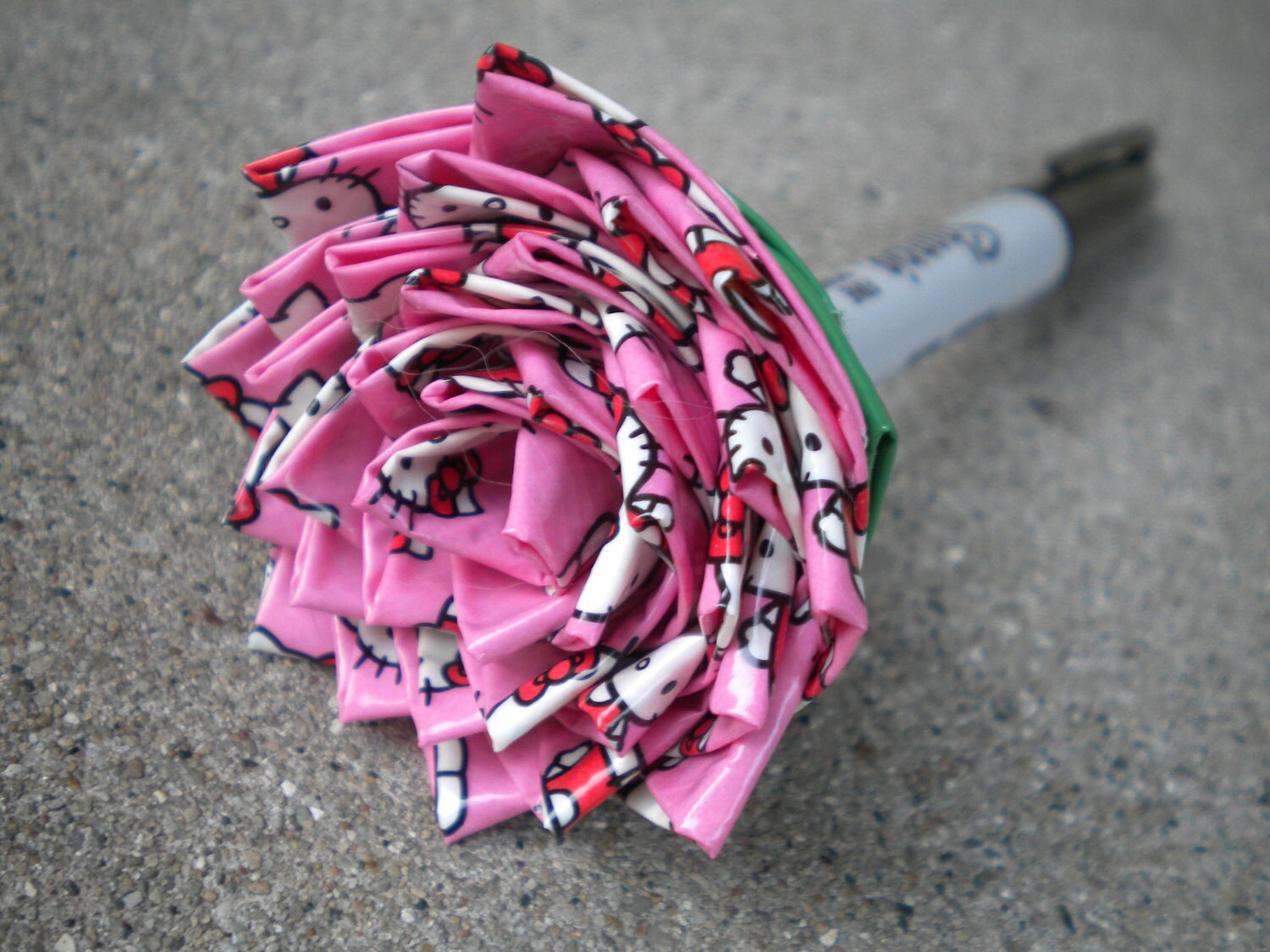 Hello Kitty Duct Tape Flower Pen Sharpie Marker by KnotsByNay