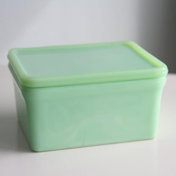 Vintage Mckee Jadeite 4 x 5 Refrigerator Dish