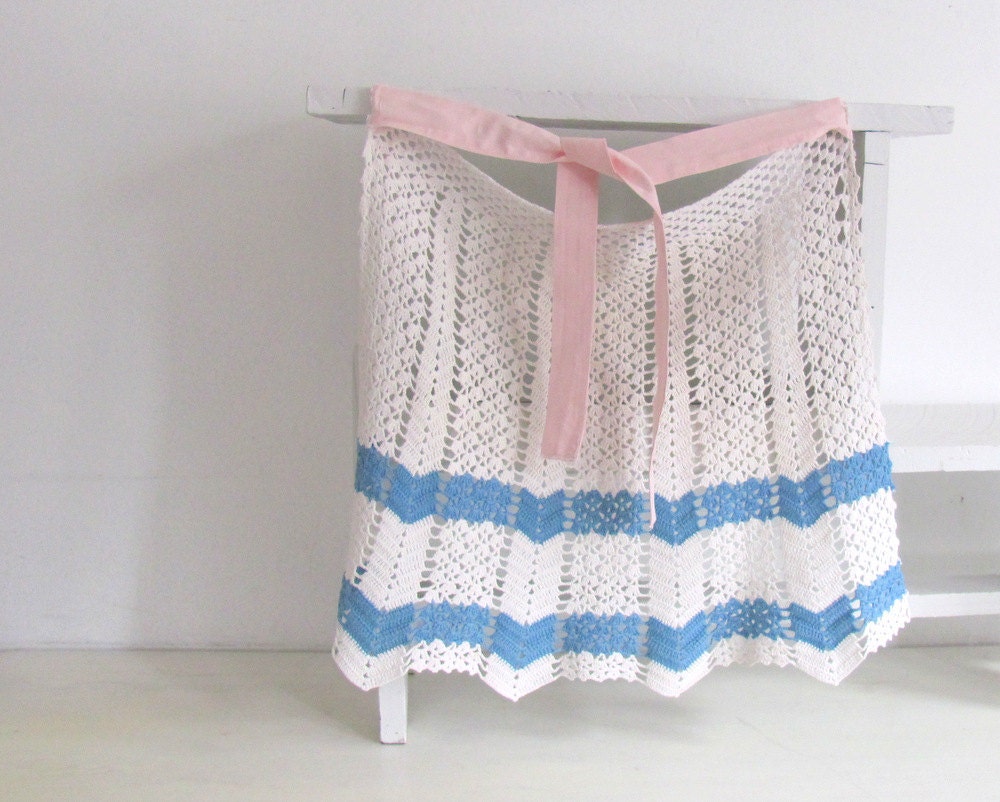 Vintage Crochet Apron Cotton Chevron Pattern 1940s Apron White Blue