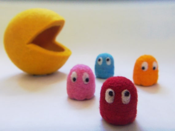 PacMan - Needle Felted Pac-man with Ghosts - geeky retro-gamer desk toy