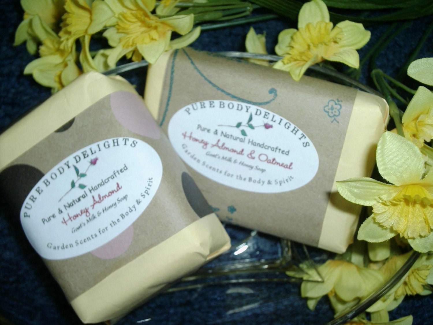 EXTRA Rich and Creamy Lather--Goat's Milk Oatmeal Honey and Almond Moistuizing Soap Bar--Pure and Natural--Oh so good for you