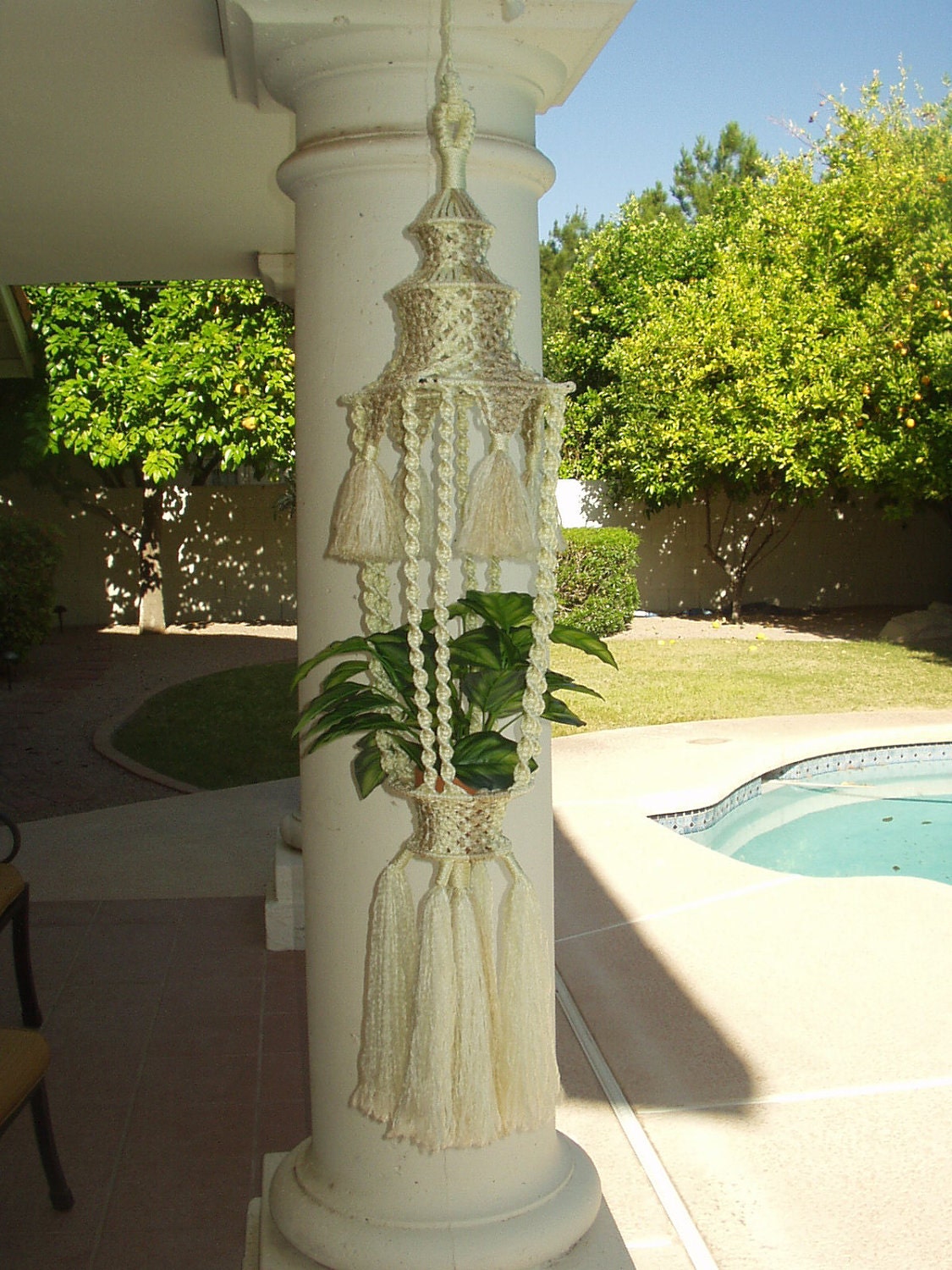 Macrame Plant Hanger (Ivory Palace)