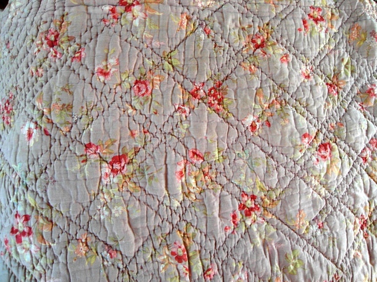 Antique FRENCH QUILT Boutis scalloped pink/purple flowers
