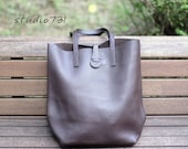 Simple Leather Shoulder Bag - Brown