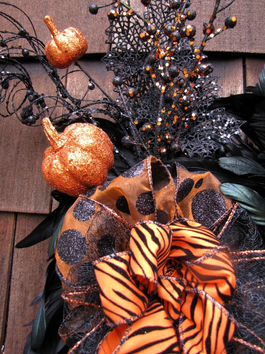 Halloween Wreath - Opulent Halloween Feather Wreath