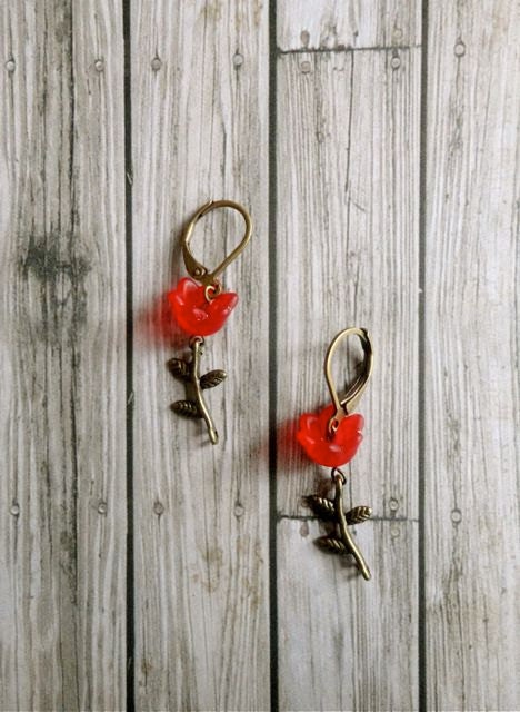 Wild At Heart poppy red flower earrings, available in other colors, customizable earrings