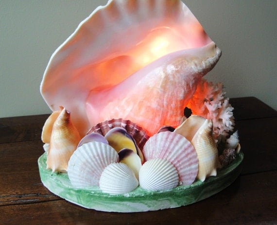 Vintage Conch Sea Shell Lamp Florida by VintagePatriotGirl