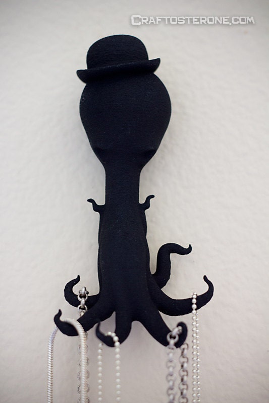 Octopus in Bowler - Jewelry holder (black)