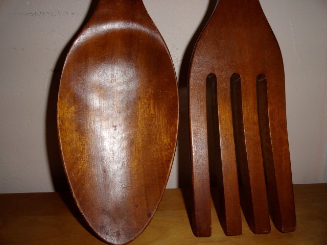 giant spoon and fork kitchen wall decor
