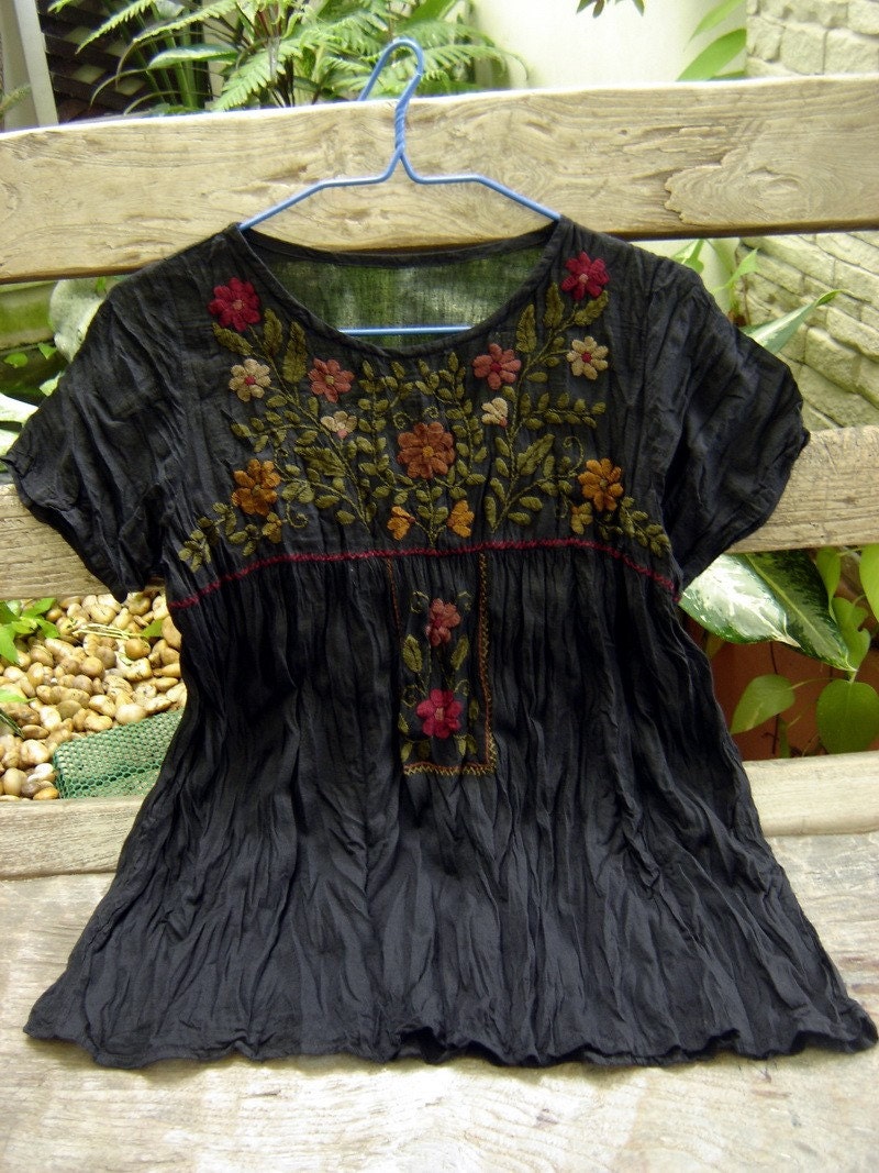 Short Sleeves Bohemian Embroidered Top in BLACK