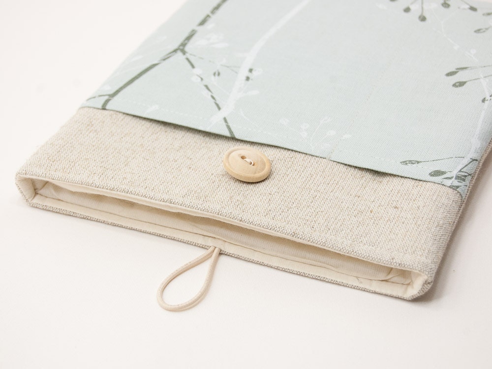 Ipad Case. Ipad bag. Ipad sleeve. Ipad cover with pocket and button closure. Ipad 2 case padded. Custom order available.