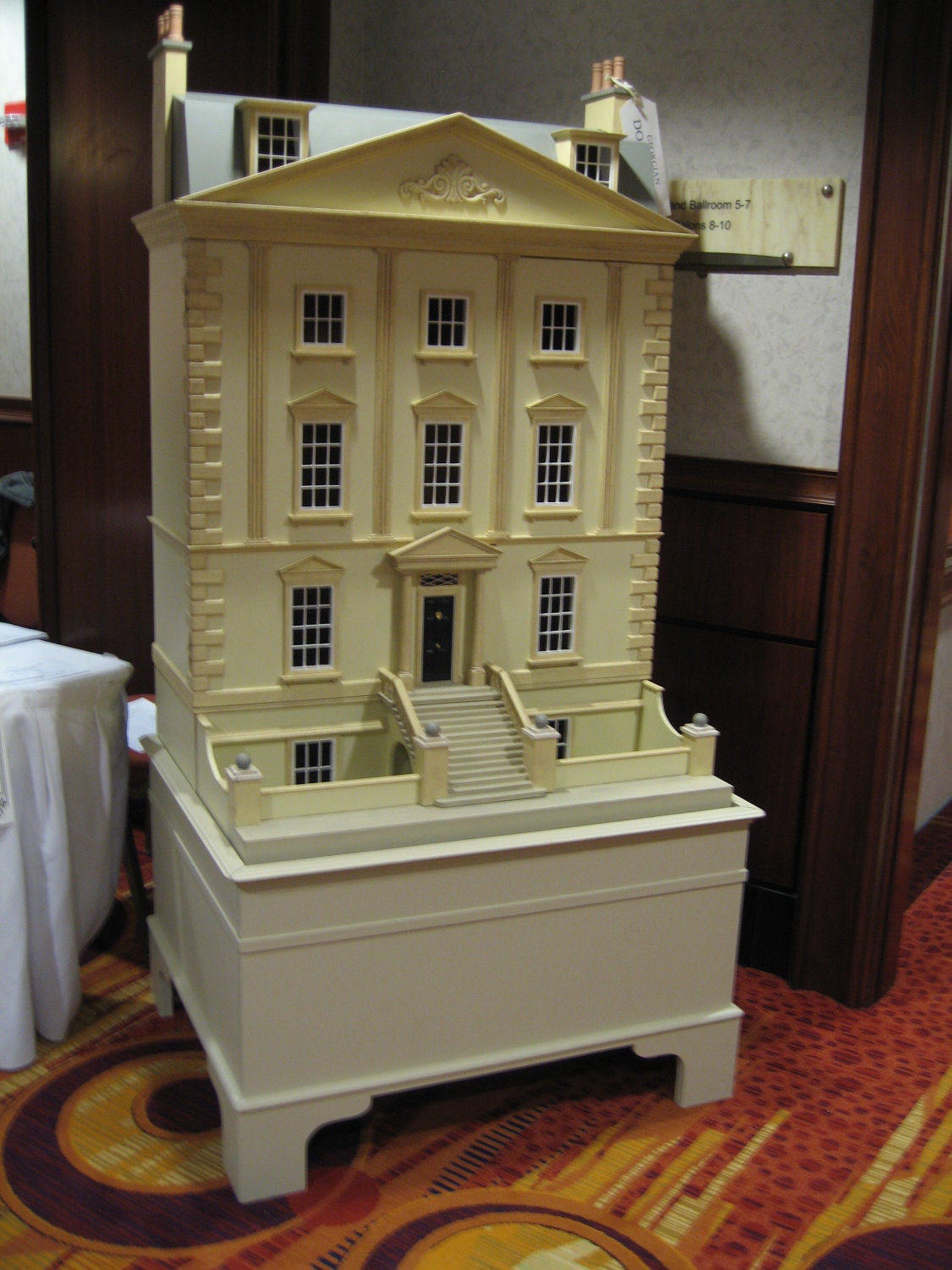 Georgian Dollhouse - Avondale