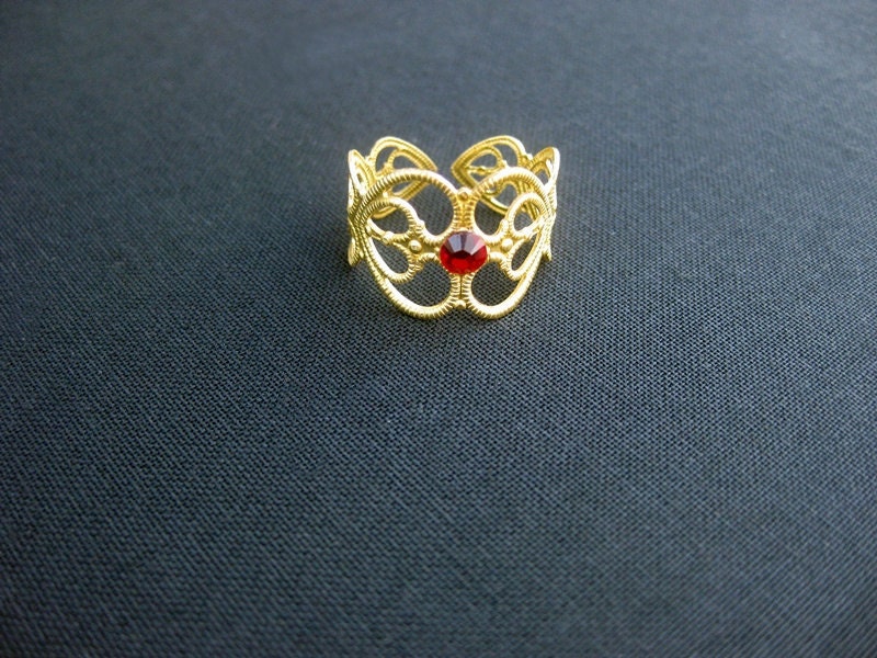 Golden Heart Filigree and Crimson Swarovski Crystal Adjustable Ring
