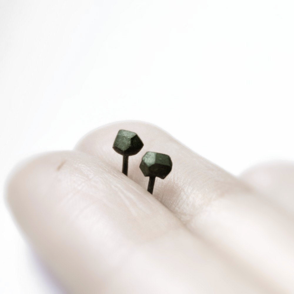 Black rocks . faceted solid sterling silver post earrings