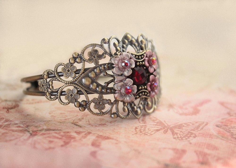 Vintage inspired cuff bracelet. Free international shipping