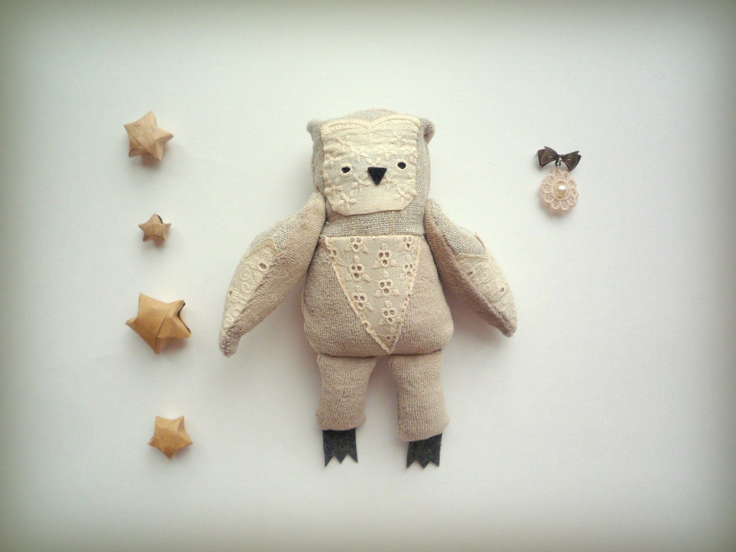 Stephanie  -   Little  Owl with the removable broosh   by Wassupbrothers