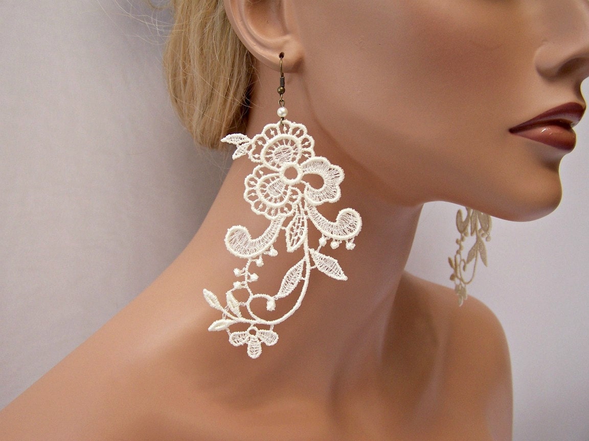 Wisteria lace earrings ivory short version