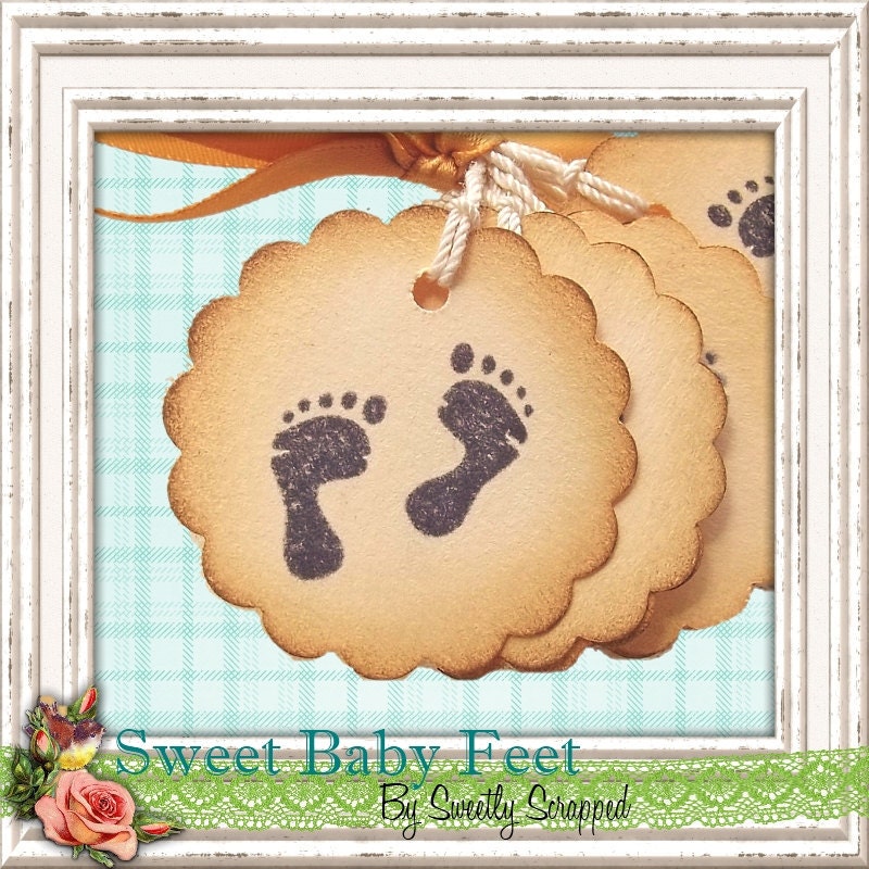 Sweet Baby Feet Scalloped Circle Tags