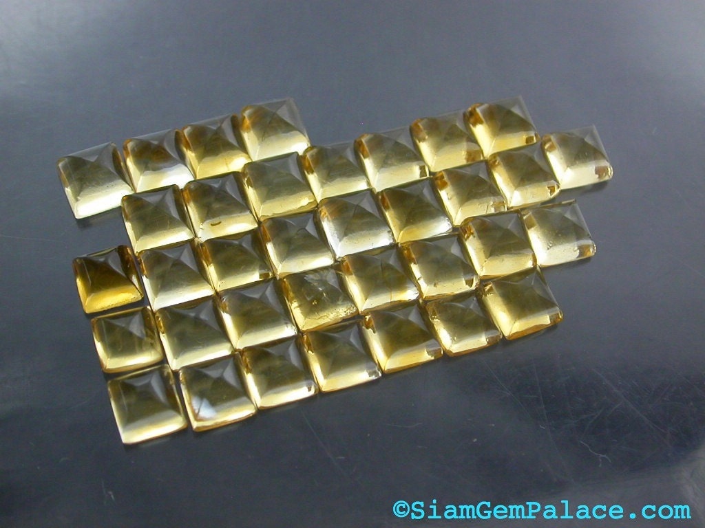 CITRINE STuDS. PYRaMIDS. Gemstone Stud Cabochons. Bright and Lovely Yellow. 5pcs. 4mm (CT257)