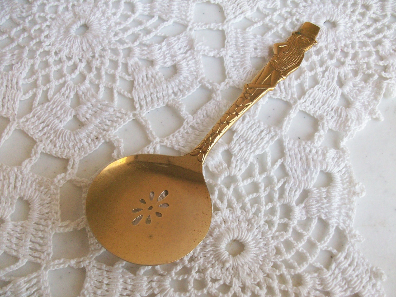 Gold Mr Peanut Bon Bon Nut Server
