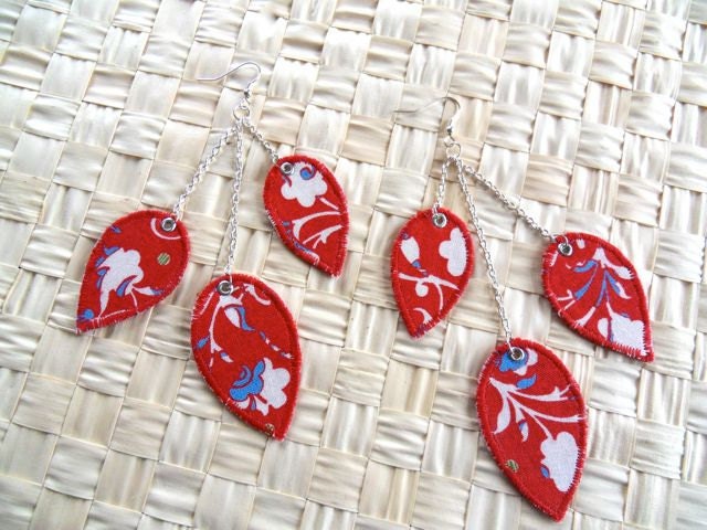 Dangle fabric earrings-triple leaf