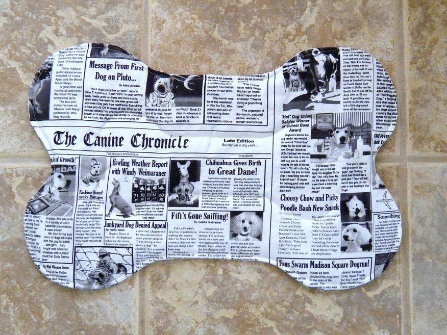 Dog dish placemat SMALL - Newspaper print - SALE