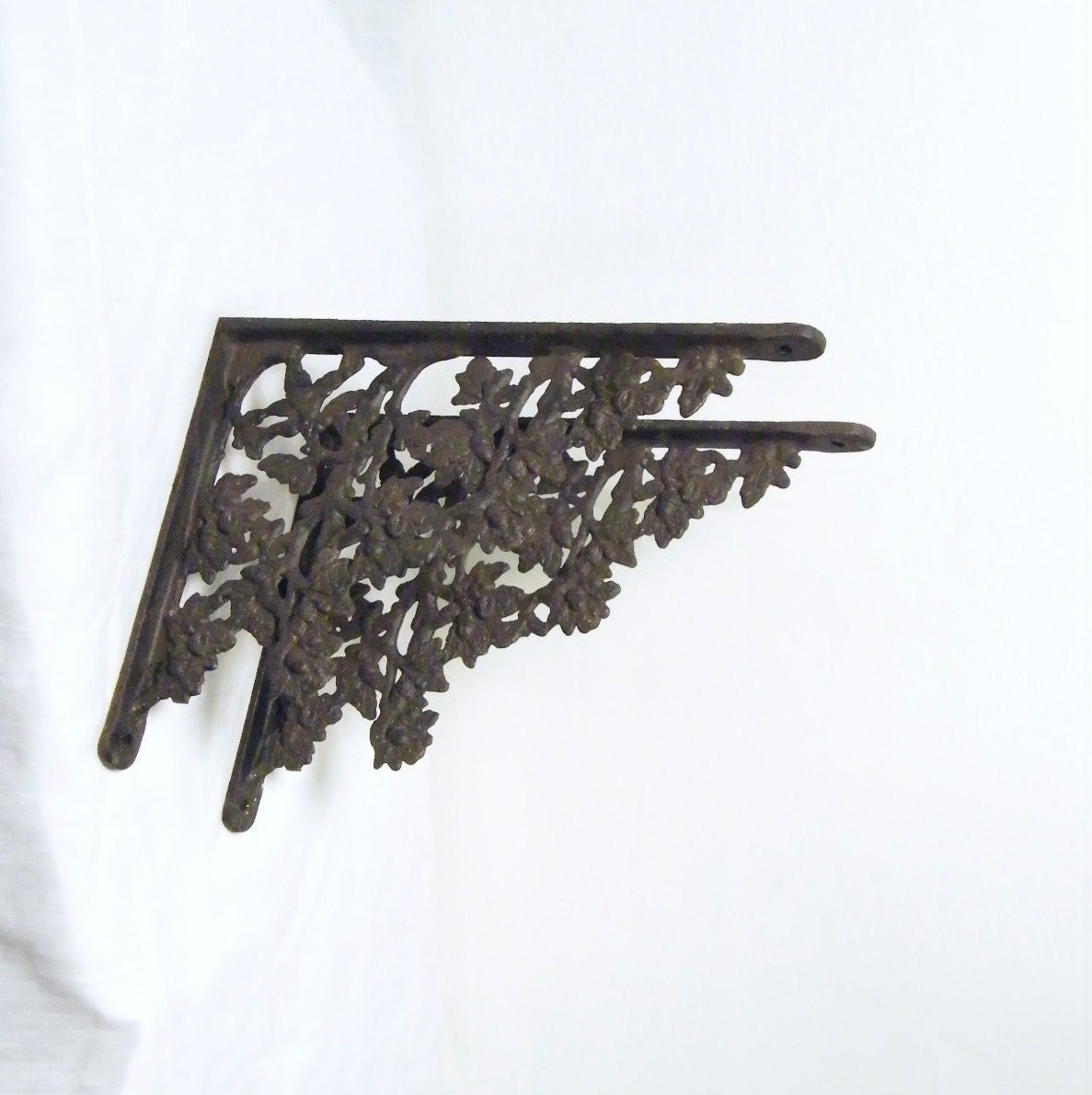 Pair metal shelf brackets