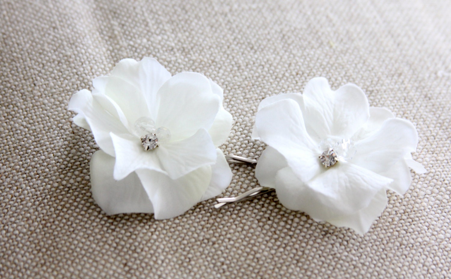 white hair flower, bridal flower, white hair pins, bridal hair pin, simple hair pin, wedding hair accessories