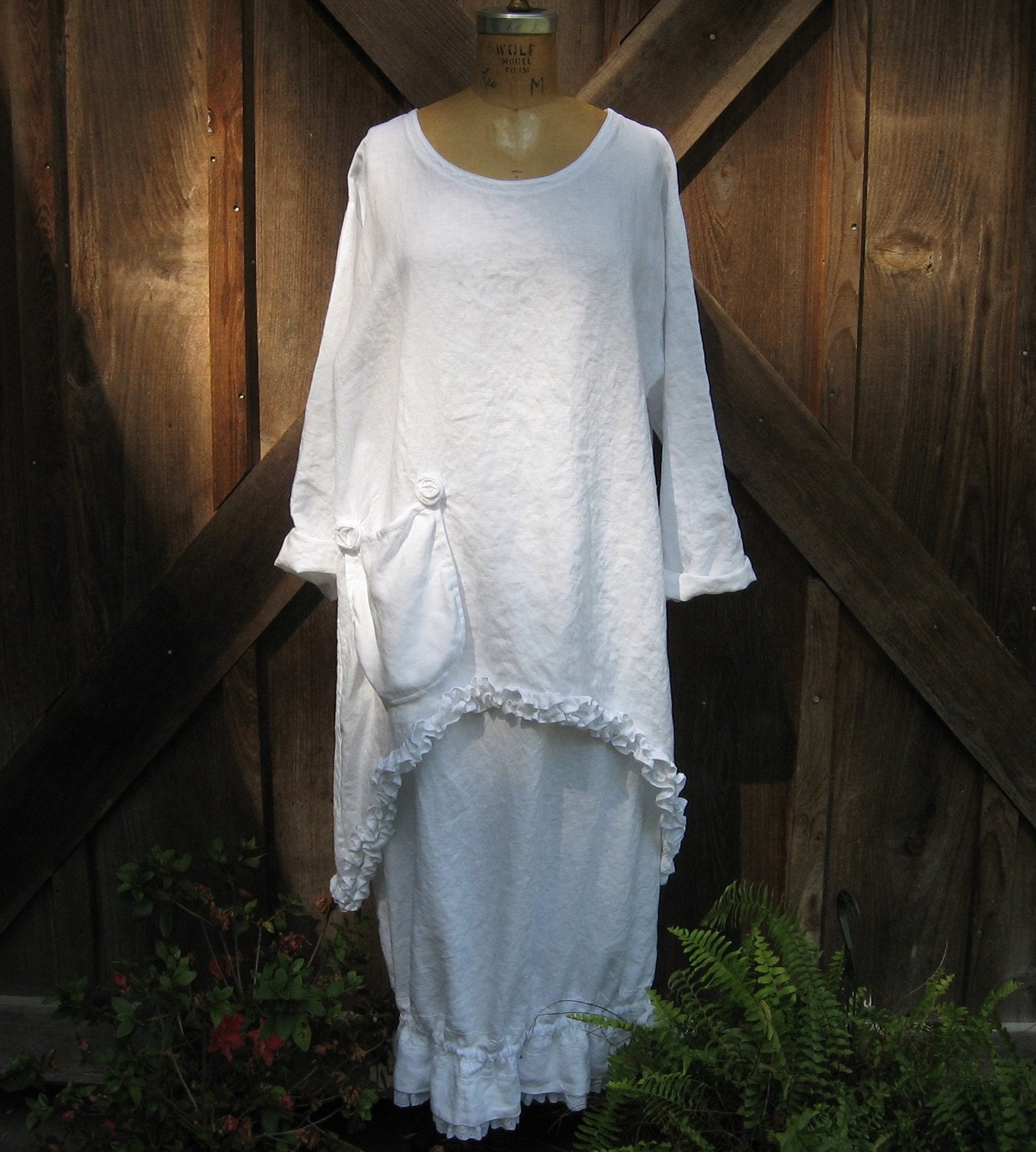 tunic washed linen in white with ruffles