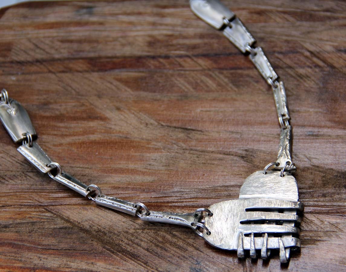 Tangled heart fork necklace