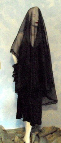 Black Dramatic Sheer Beautiful Lace Floor Length Gothic Victorian Wedding Bridal Halloween Mourner Black Widow Funeral Veil