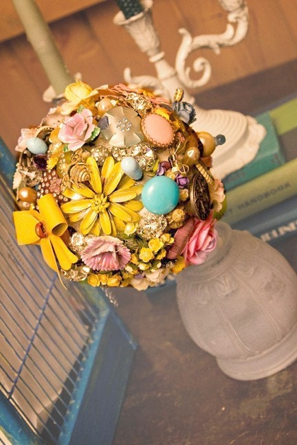 Brooch Bouquet - Custom Brooch Bouquet Handmade by The Ritzy Rose