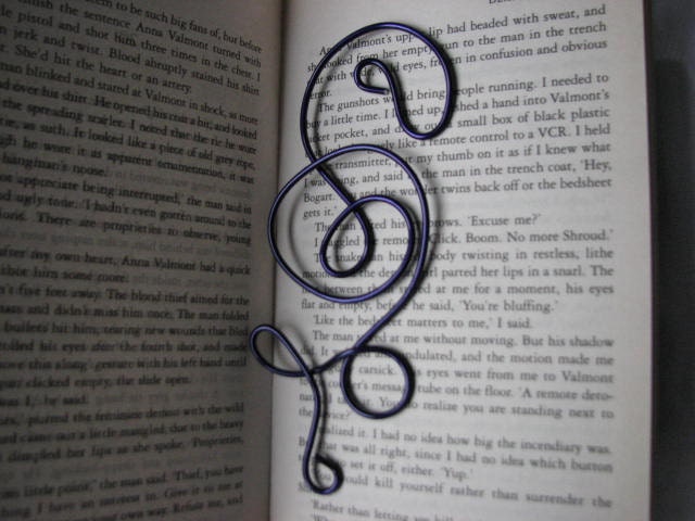 Purple wire bookmark