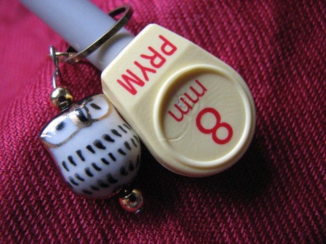 Set of 5 black and white owl stitch markers
