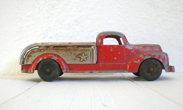 Antique Hubley Kiddie-Toy Tow Truck 460 Diecast