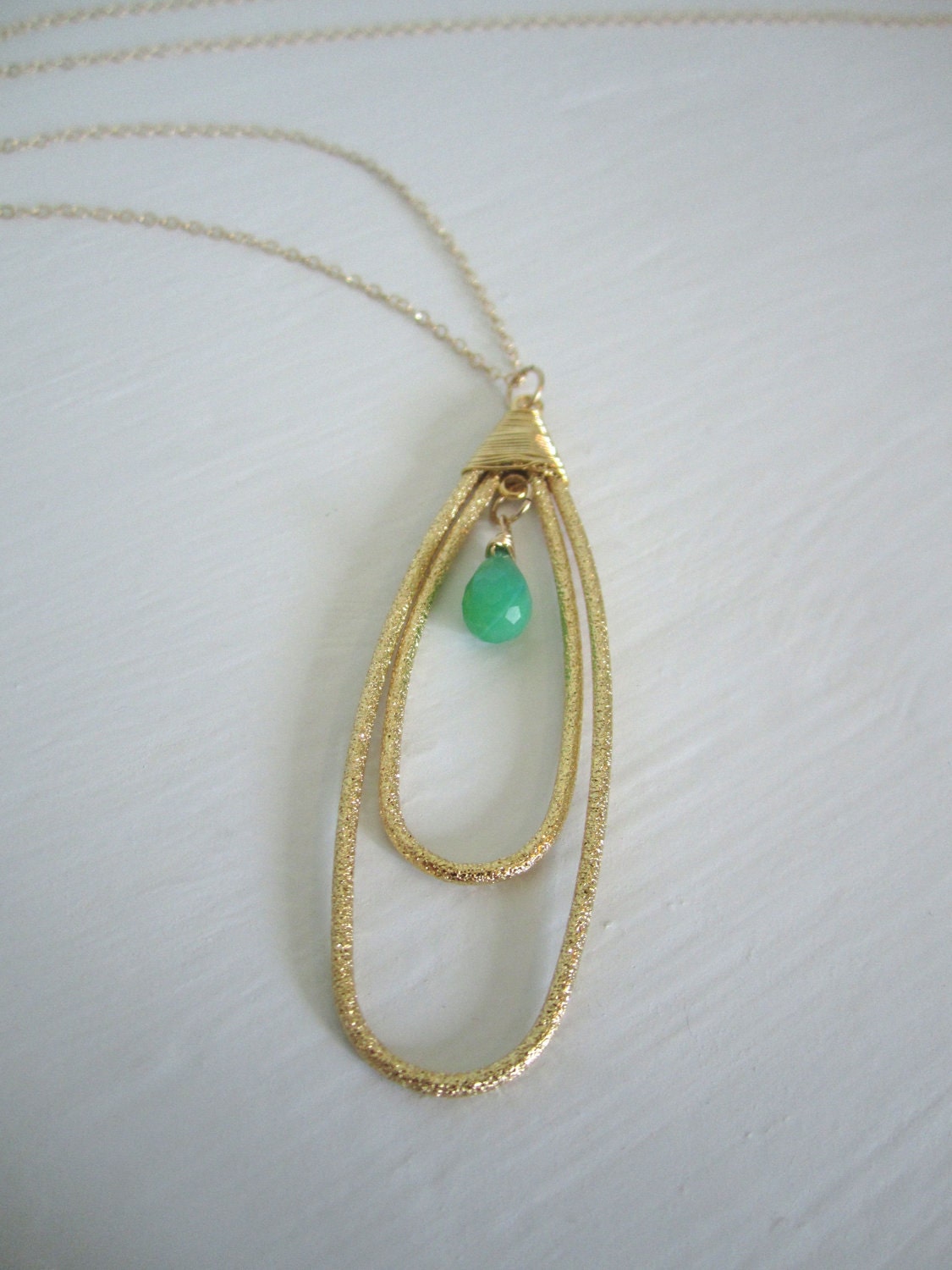 Teardrop Pendant with Emerald Briolette Necklace in Gold