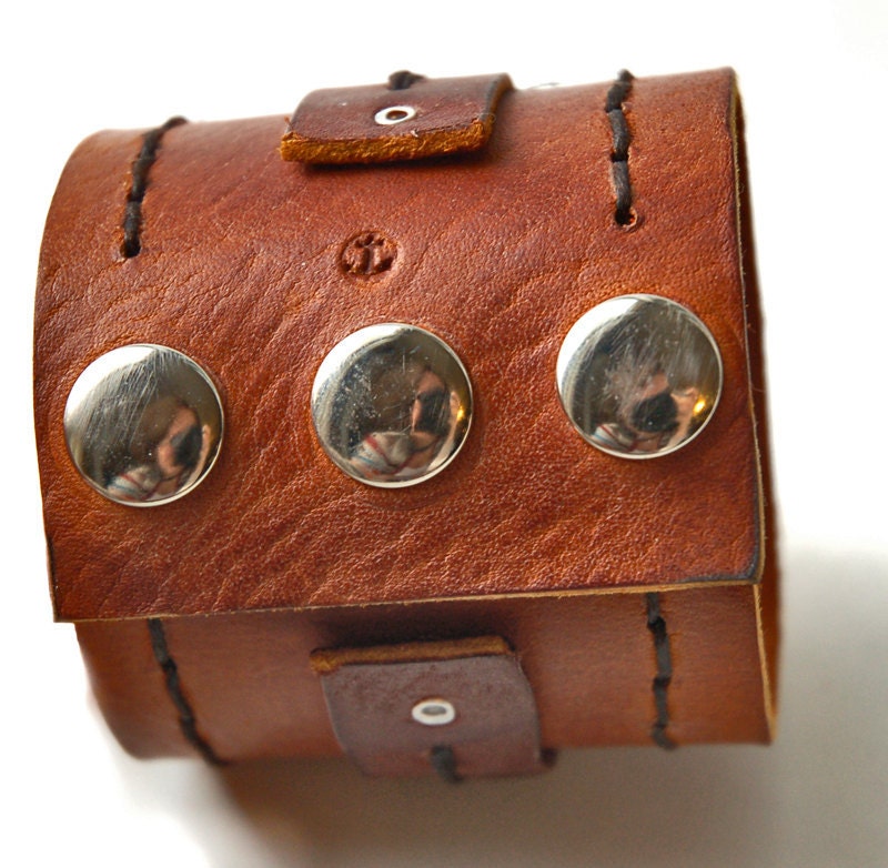 The BeastMaster Contrasting Brown Leather Cuff
