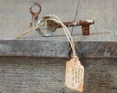 Rusty Pair of Vintage Skeleton Keys No 21