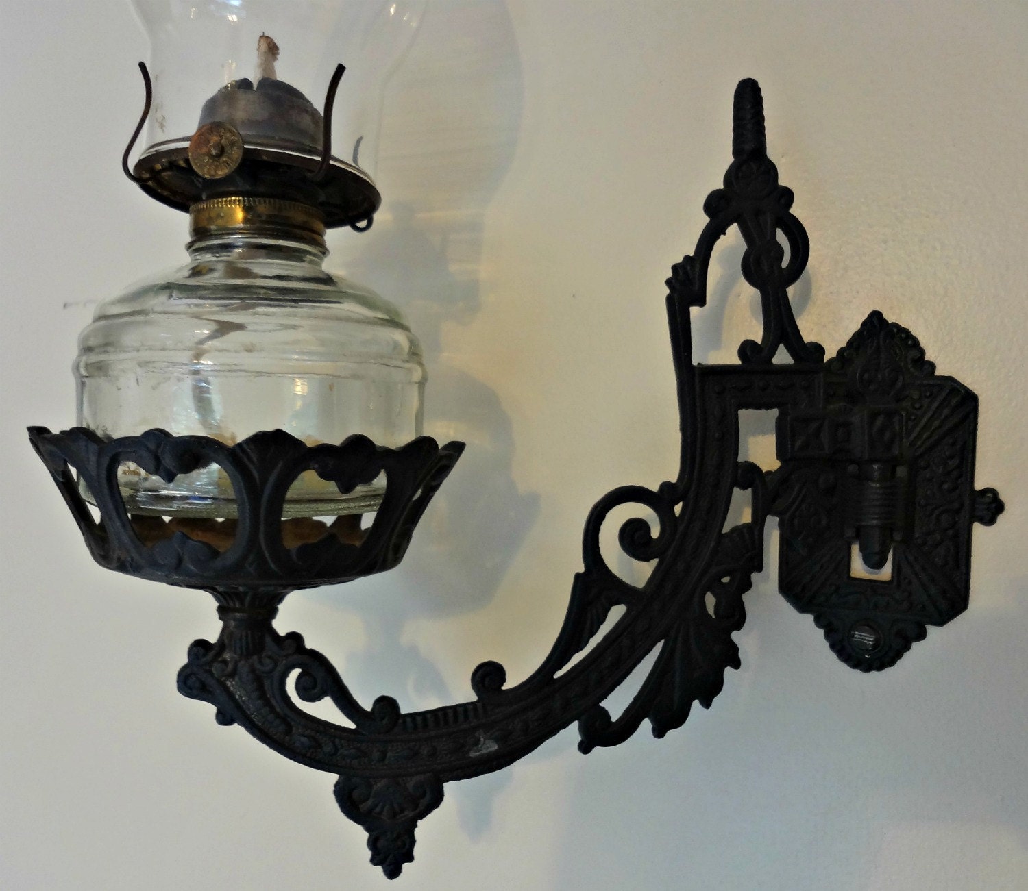 Vintage Wilton Cast Iron Oil Lamp Wall Bracket, Wall Hanging