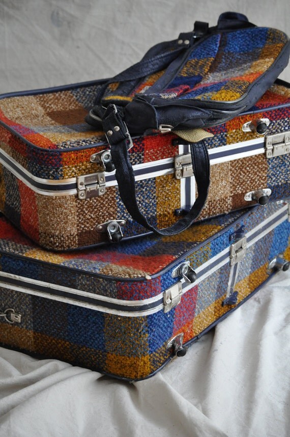 Vintage Luggage Set By Skyway in Plaid / Retro by TheVelvetBranch