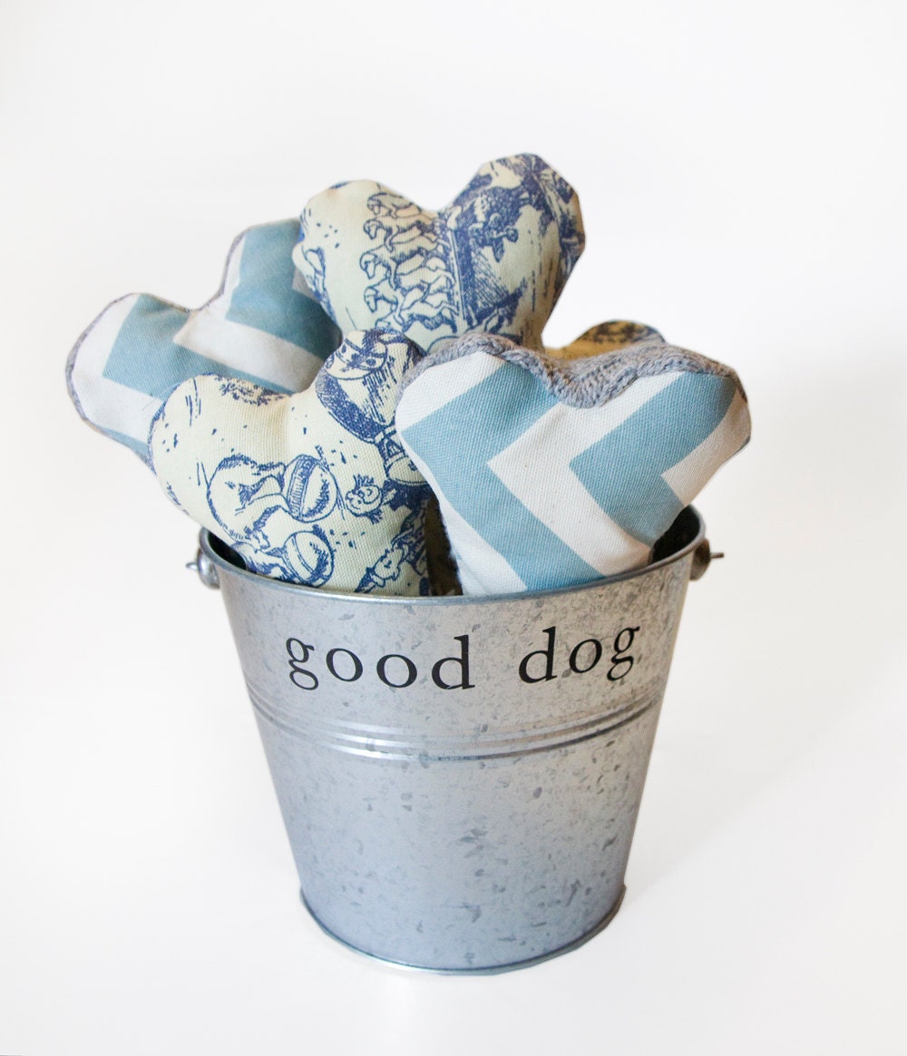 Squeaky Plush Wool and Cotton Dog Toy - Smoke Blue Zig-Zag Print
