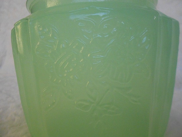 Opaque Jadeite Flowered Column Design Canister