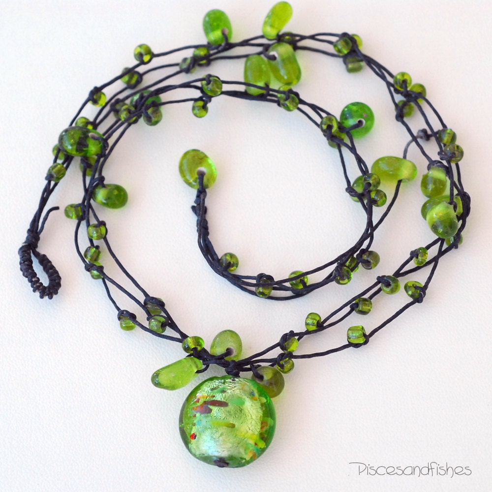 Glass Bead Necklace Peridot Green