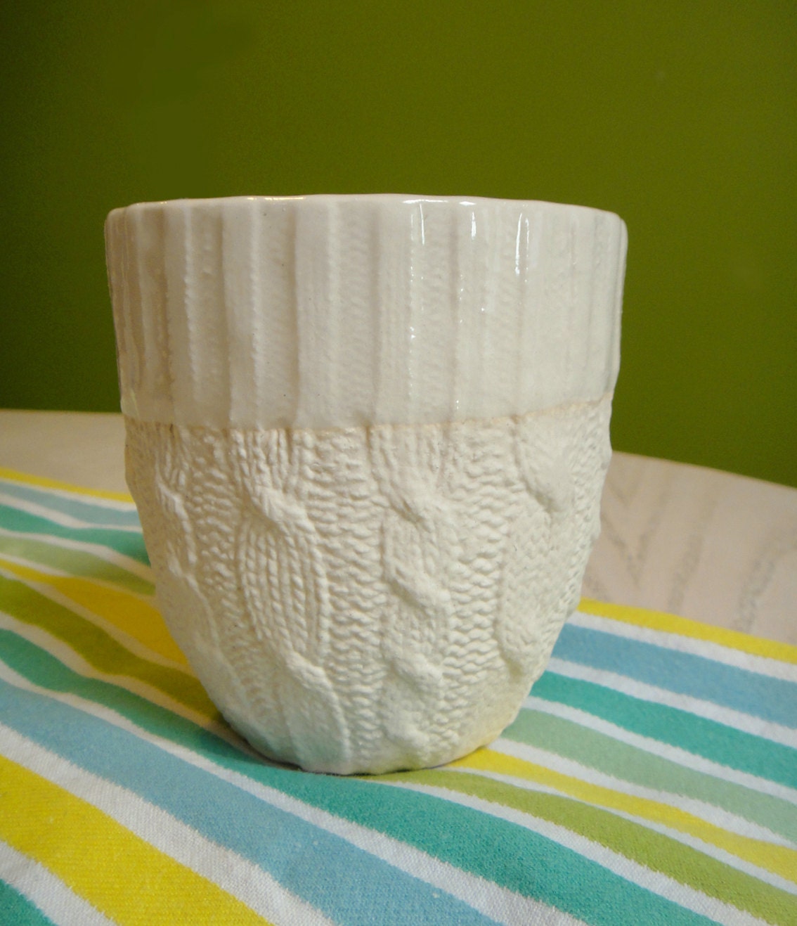 Cable knit ceramic cup - Ivory Glazed edge