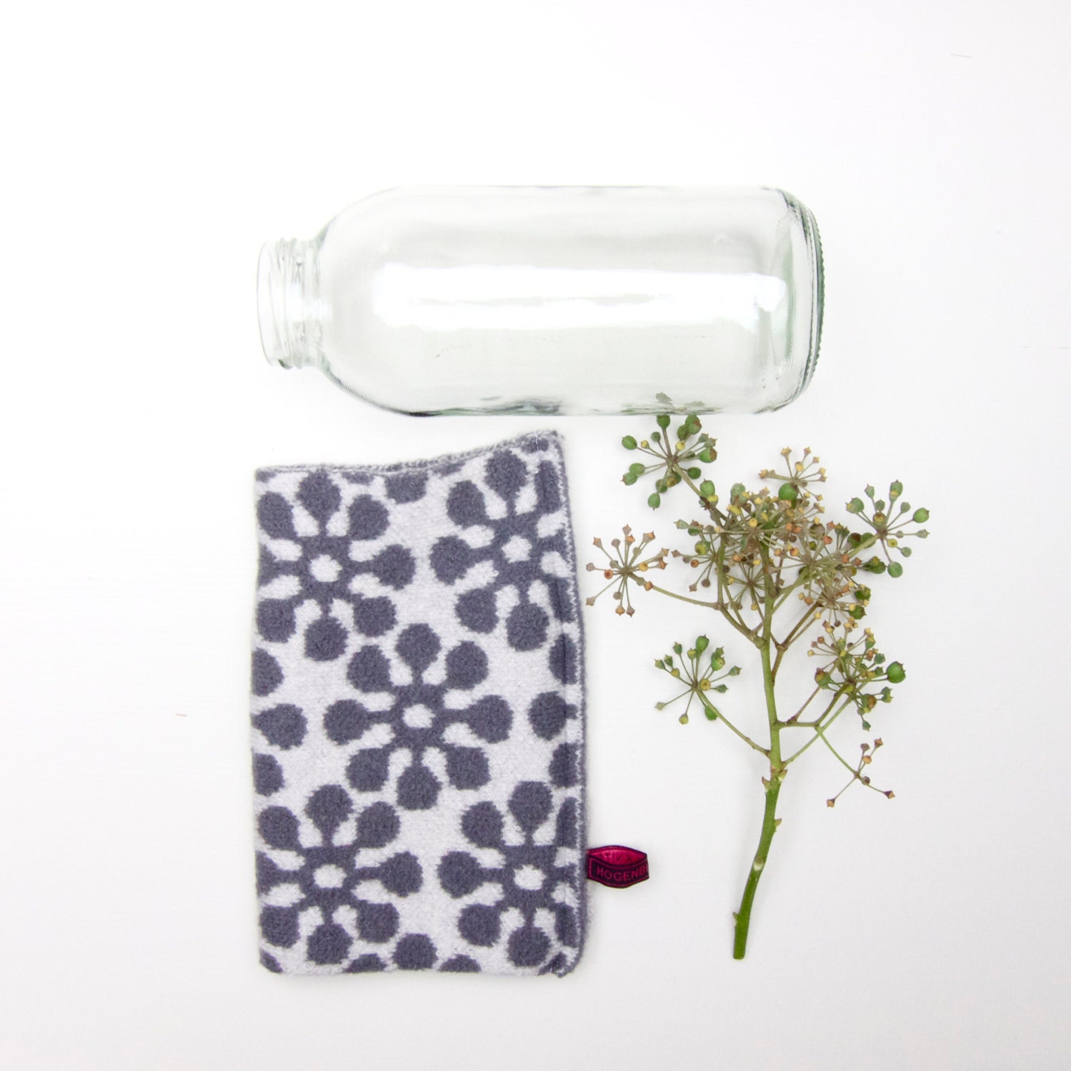 bottle cover BLOOM, white and grey